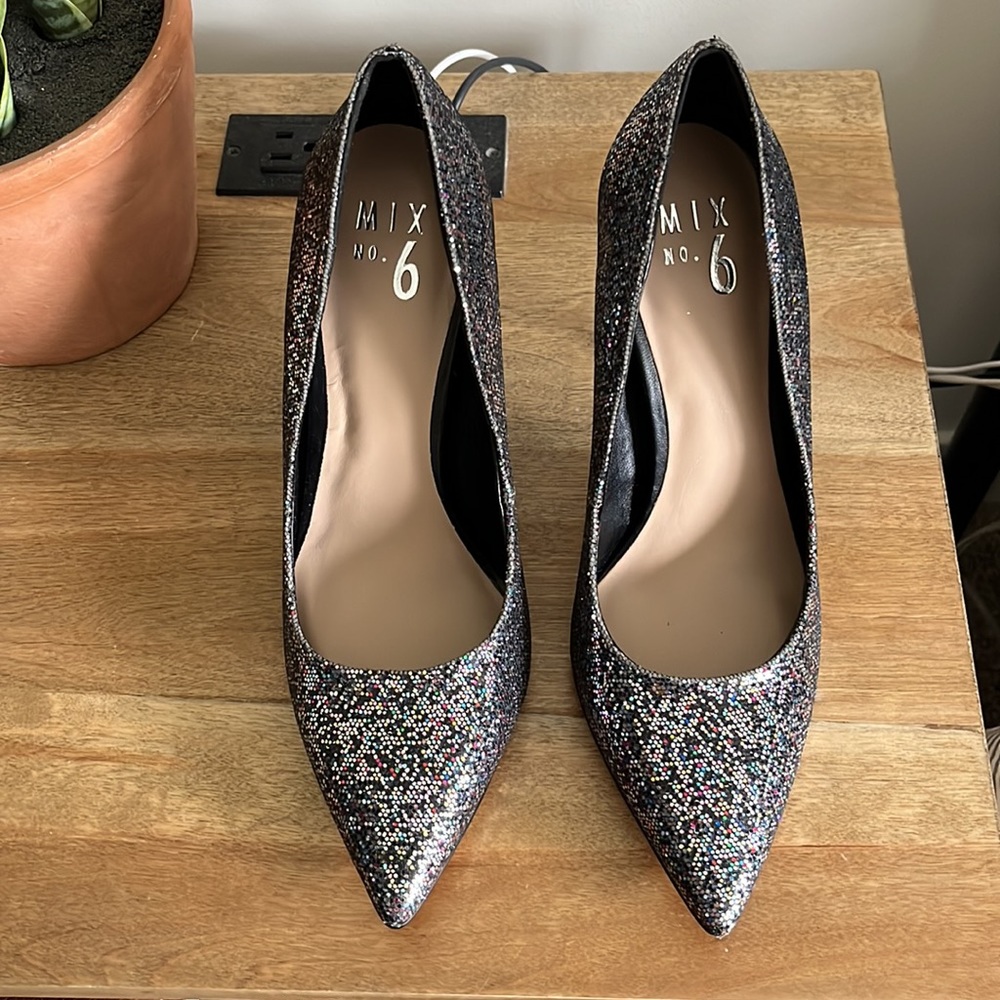 Mix No.6 - Glitter Heels - Picture 2 of 11